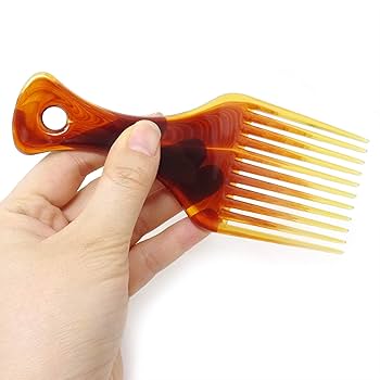 Long Teeth Plastic Comb