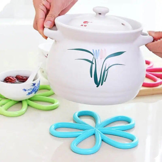 1pcs Multi color Silicone Flower Shape Heat-Proof Mat