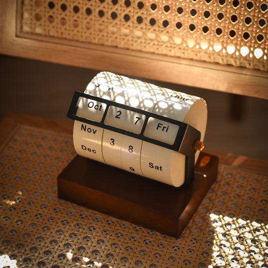 Creative Desktop Date Display Decoration