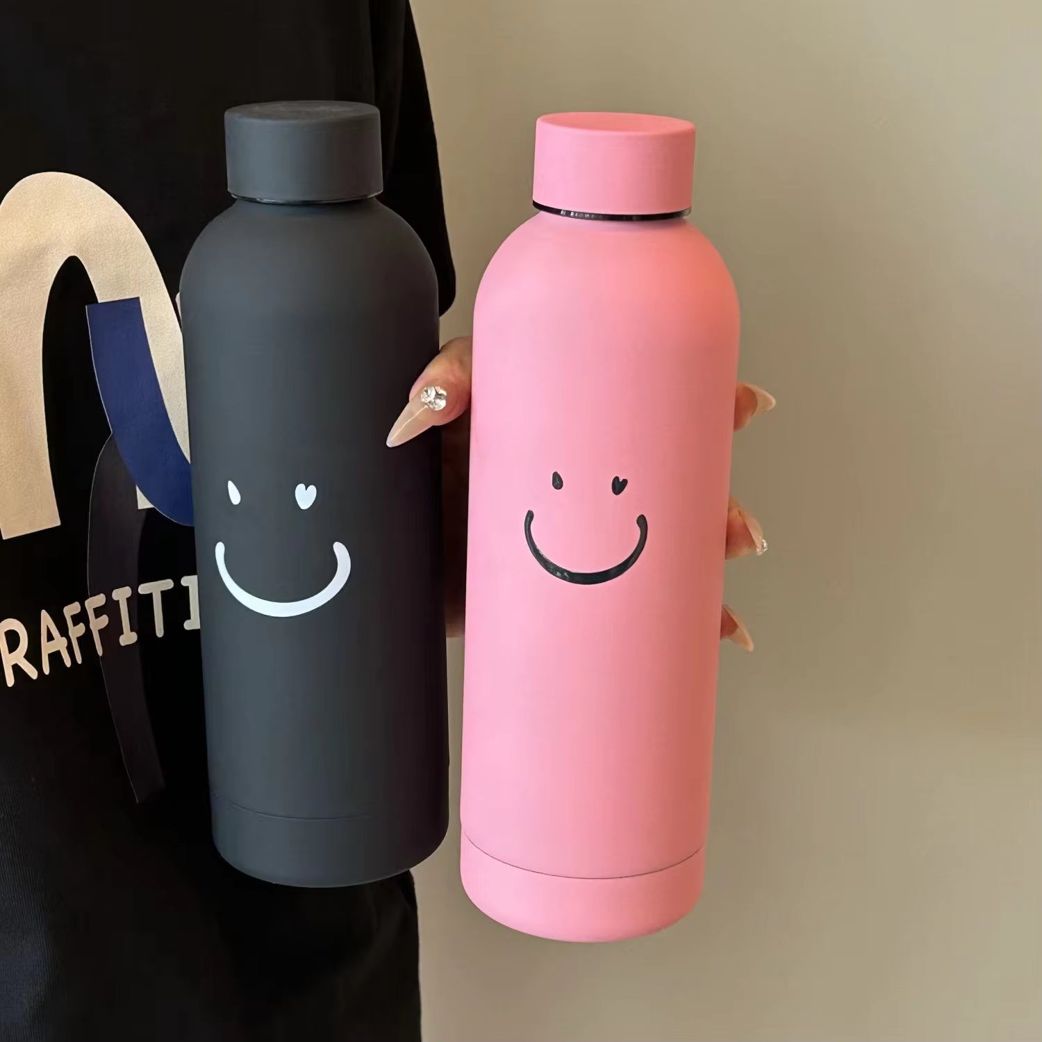Cute Cartoon Smile Glass Water Bottle – 500ML Portable Bottle with Leak-Proof Lid