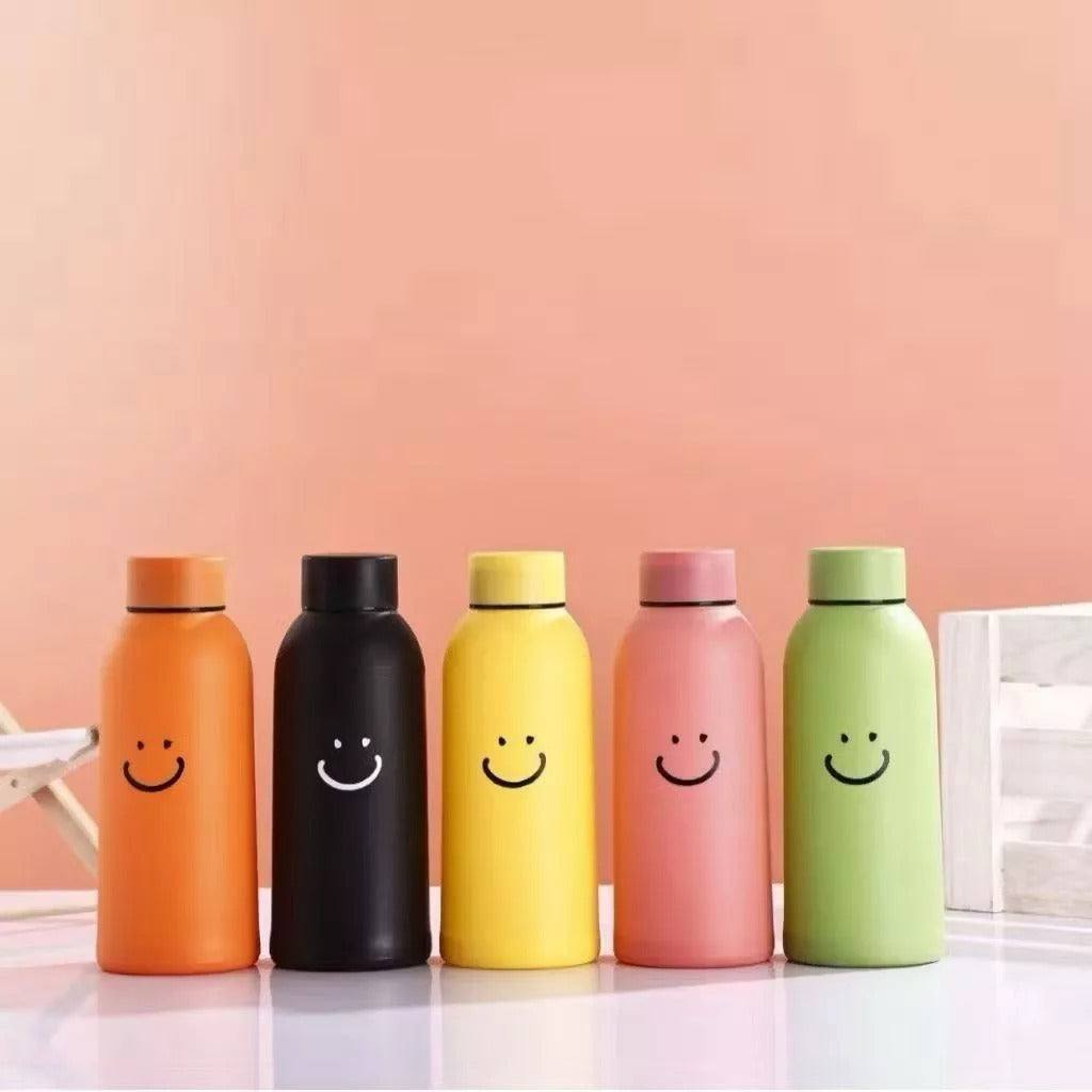 Cute Cartoon Smile Glass Water Bottle – 500ML Portable Bottle with Leak-Proof Lid