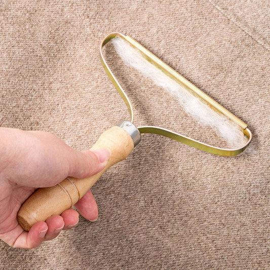 Portable Wooden Handle Lint Remover Brush