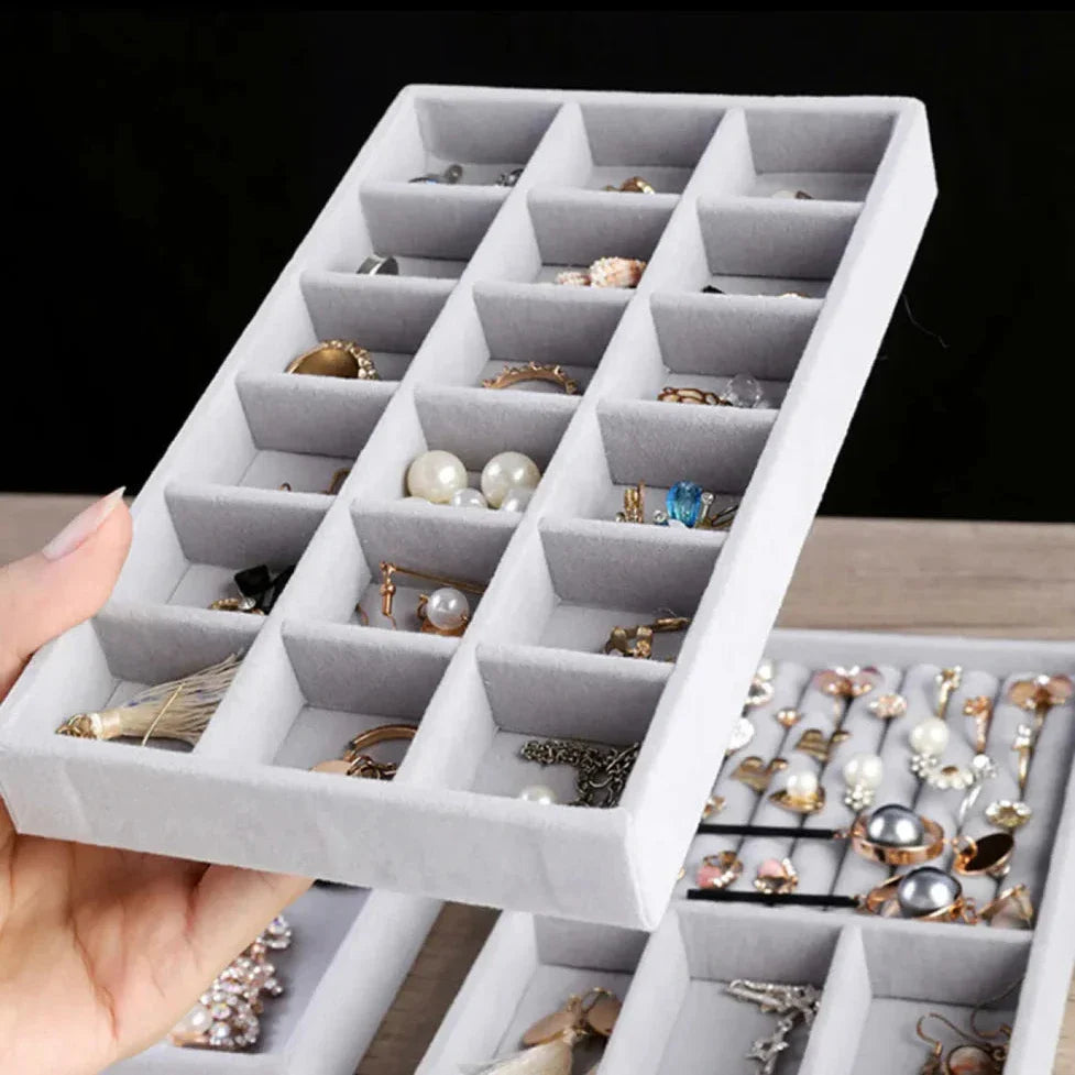 18 Grid Soft Velvet Jewelry Storage Organizer Tray