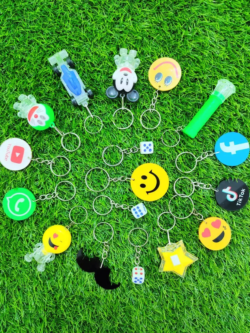 5Pcs Random Keychains