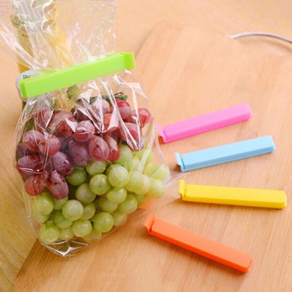 12Pcs Portable Kitchen Storage Food Sealing Bag Clips.